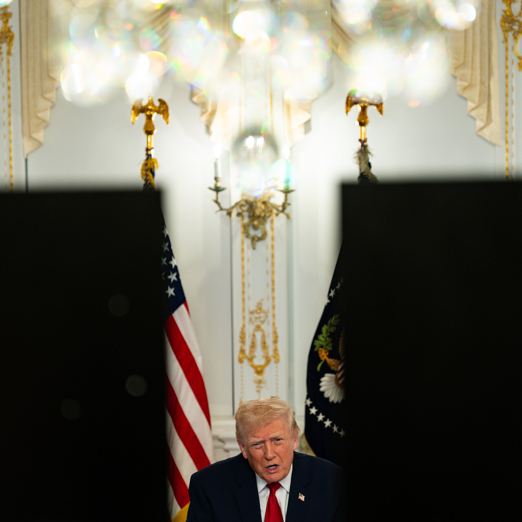 Targeting Venezuela and Pardoning Honduran Ex-President, Trump Contradicts Himself